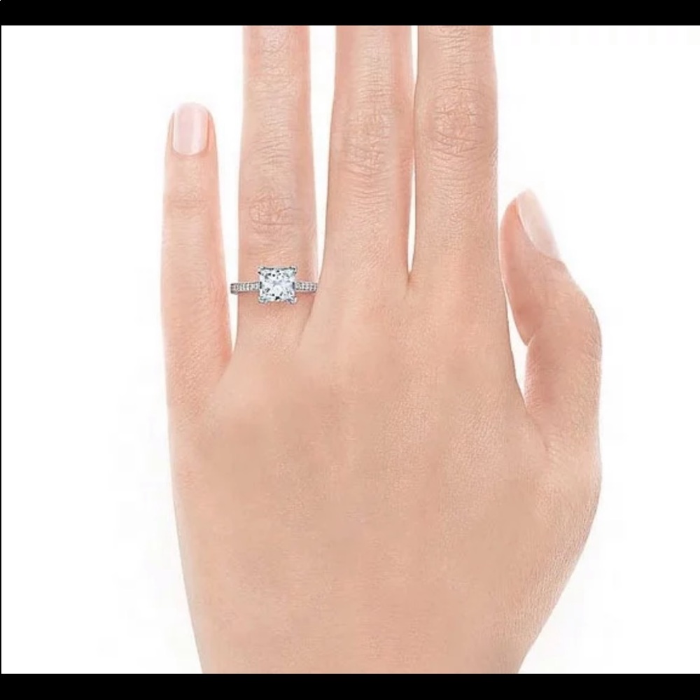 New Fashionable 925 Silver Square Diamond Ring - Picture 4 of 4